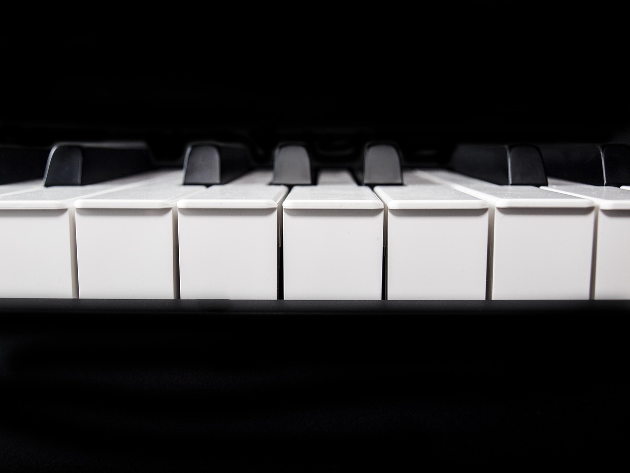 entdecken sie eine große auswahl an keyboards – ideale instrumente für anfänger und profis. vergleichen sie modelle, funktionen und preise, um das perfekte keyboard für ihre musikbedürfnisse zu finden.